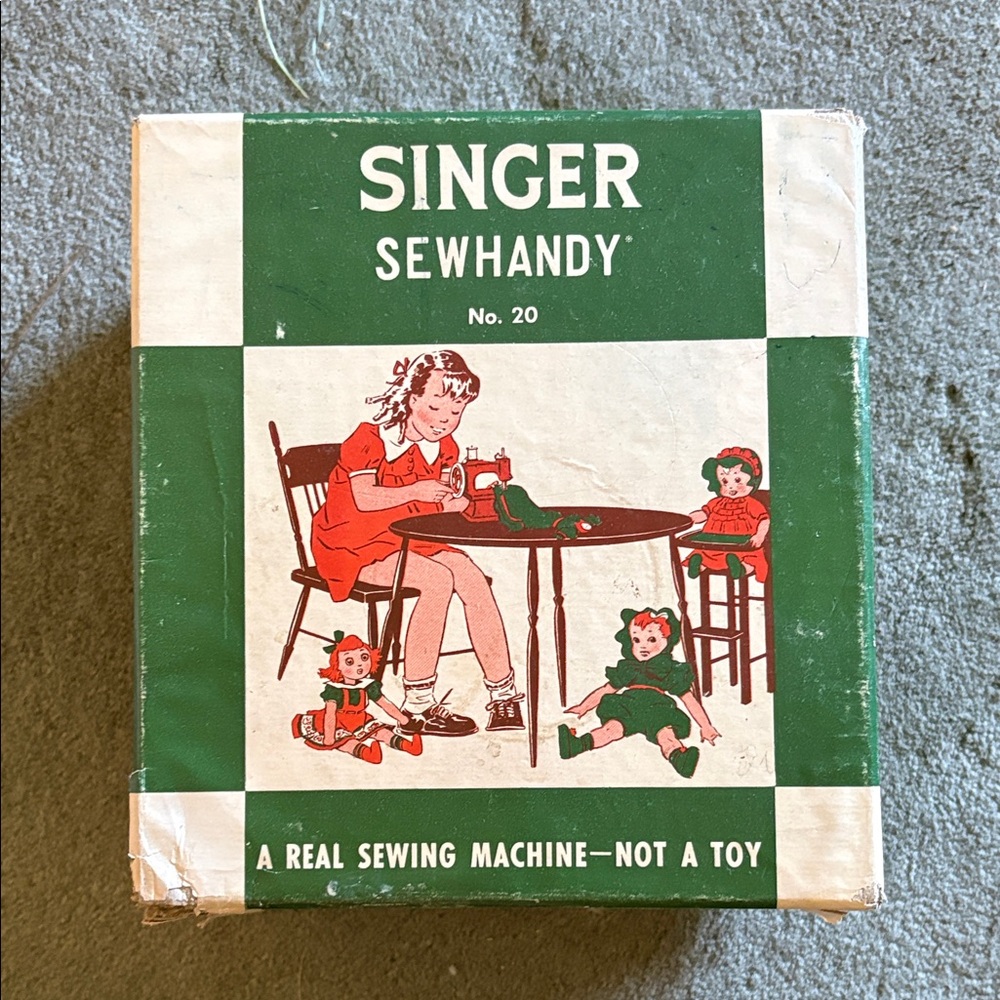 Singer Sewhandy No. 20 Children's Sewing Machine - Green